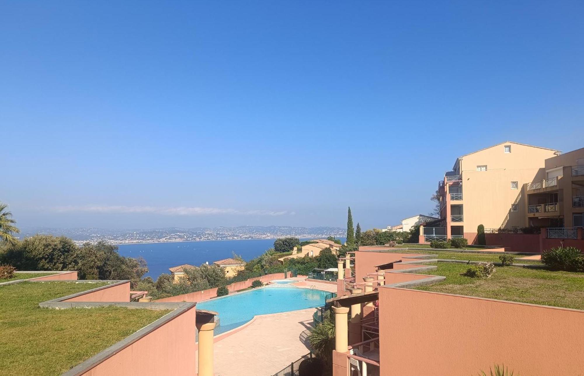 Magnifique Vue Mer Et Piscine - Les Cles De L Esterel Théoule-sur-Mer Exterior photo