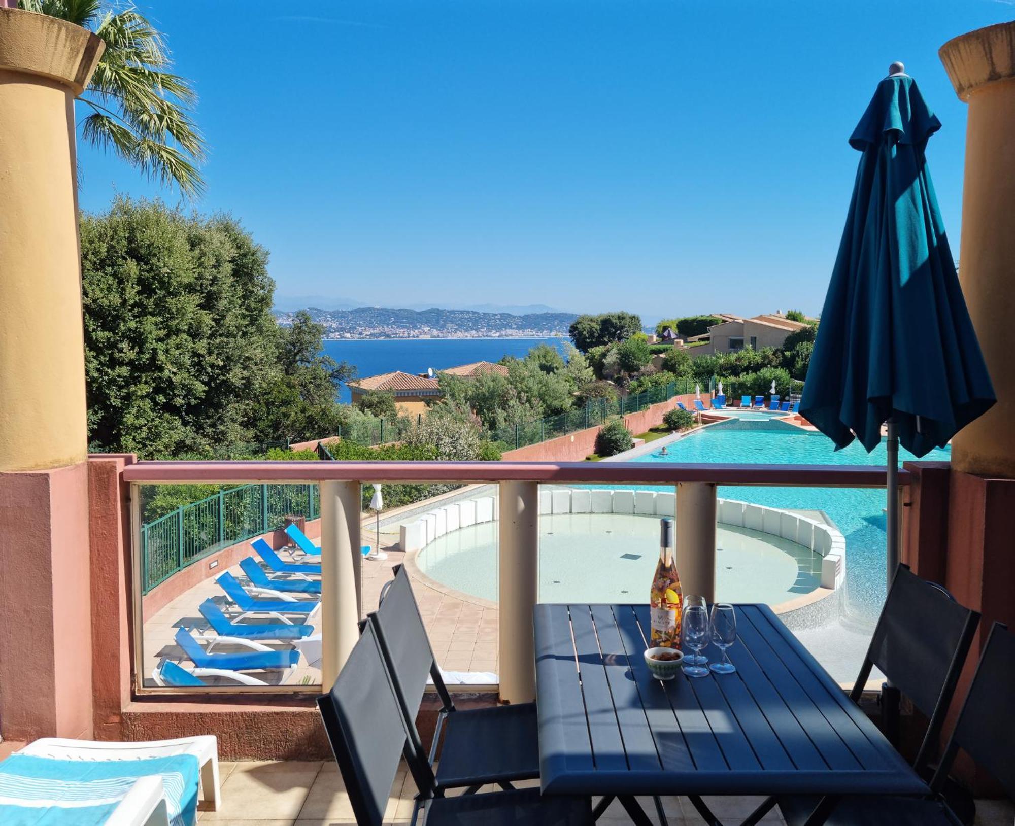Magnifique Vue Mer Et Piscine - Les Cles De L Esterel Théoule-sur-Mer Exterior photo