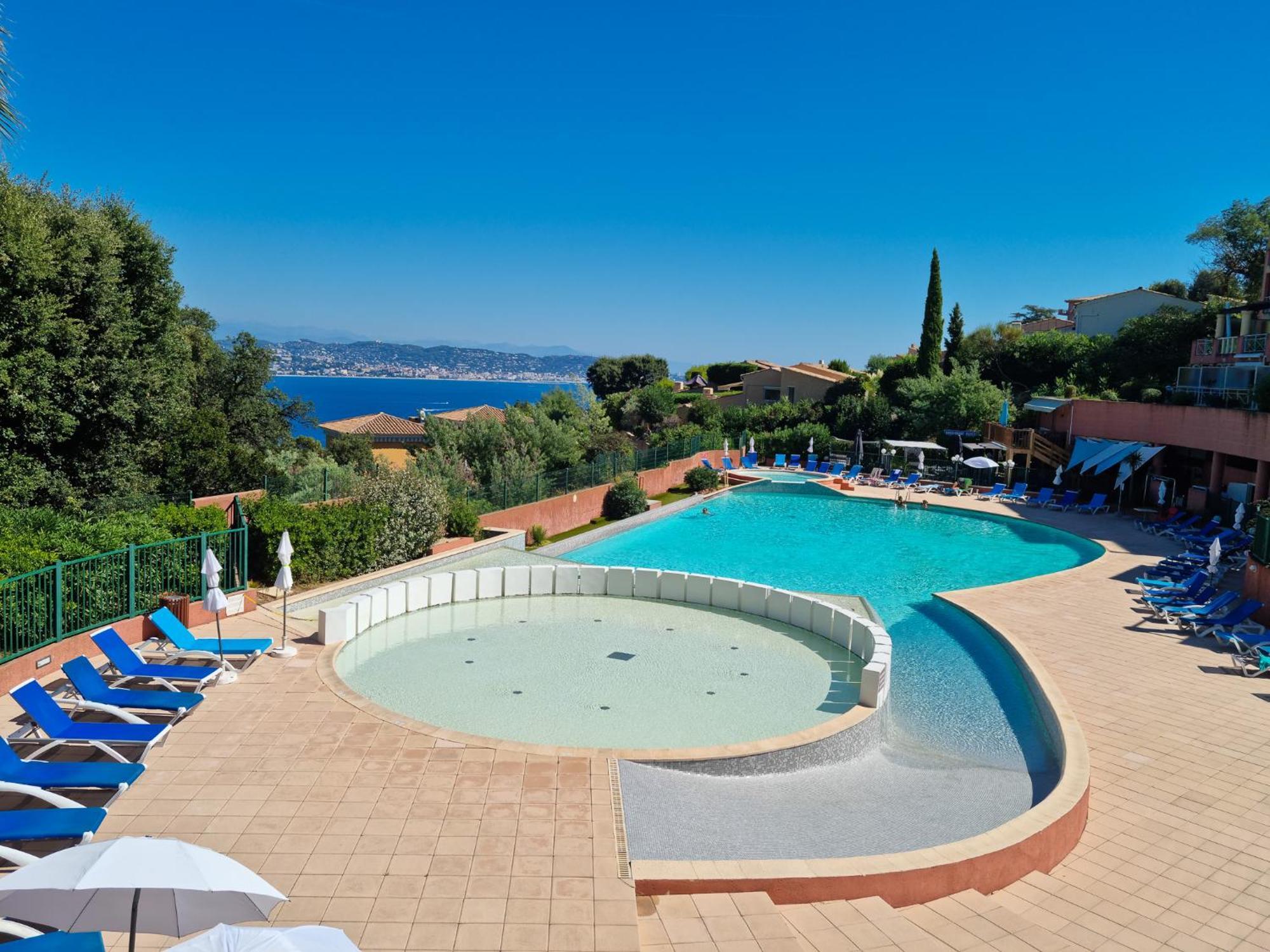 Magnifique Vue Mer Et Piscine - Les Cles De L Esterel Théoule-sur-Mer Exterior photo